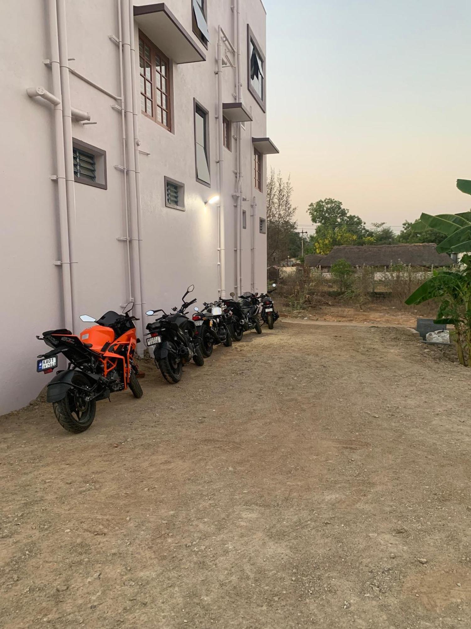 Om Lingeswaran Home Stay Tiruvannāmalai Dış mekan fotoğraf