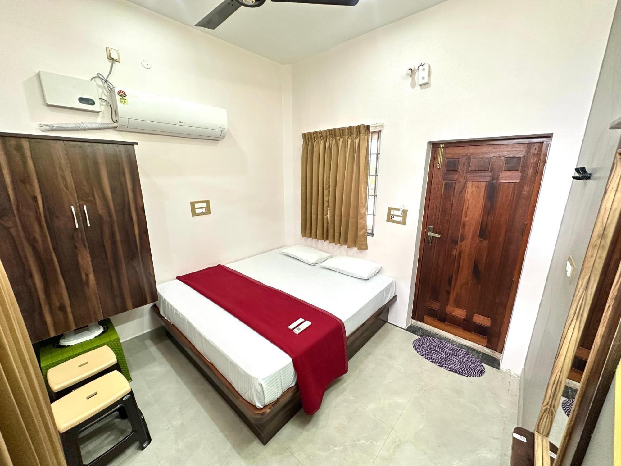 Om Lingeswaran Home Stay Tiruvannāmalai Dış mekan fotoğraf