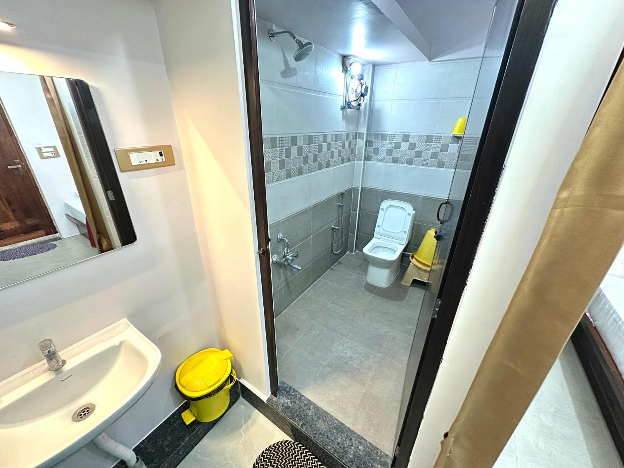 Om Lingeswaran Home Stay Tiruvannāmalai Dış mekan fotoğraf